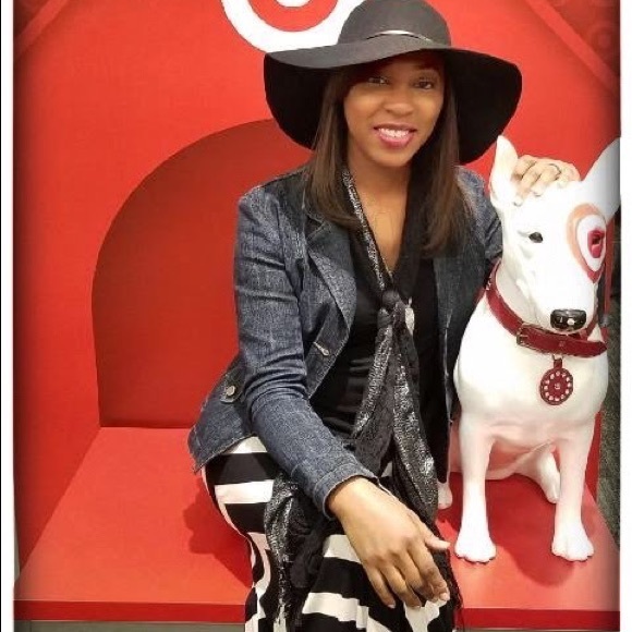 Meet your Posher - Picture 2 of 2